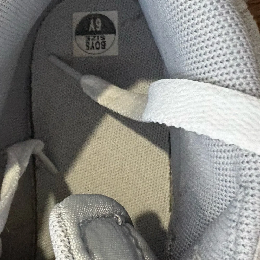 Nike Gray & White suede Blazers Boys 5y